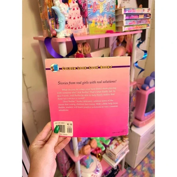 Best friends Barbie book - Picture 2 of 3